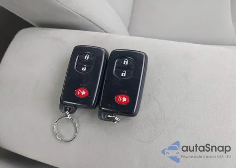 2013 Toyota Prius Three из США, поврежденный, VIN JTDKN3DU0D0349433